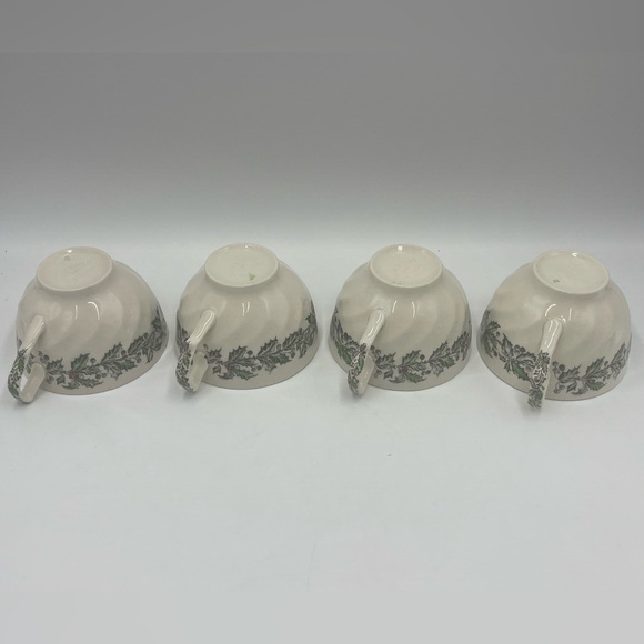 JOHNSON BROTHERS “Merry Christmas”   Set of 4 Coffee/Tea Cups - Made in England - Picture 11 of 16